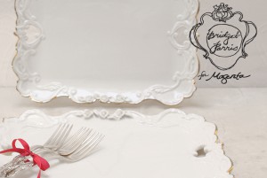 华丽的白色盘子，银色叉子