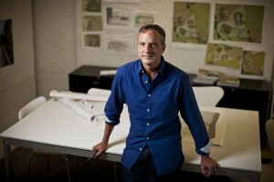 Lsu景正规华体会官网apphth华体会体育app官网下载观建筑校友Keith leblanc在工作室